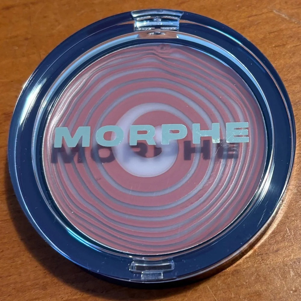 Morphe Huephoric Rush 3-in-1 Silk Blush Staying Neutral